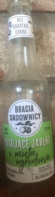 Musujące jabłko i mięta ogrodowa