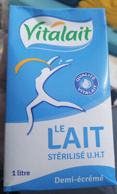Lait U.H.T demi-écrémé