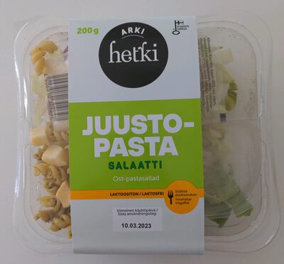 Juusto-pastasalaatti