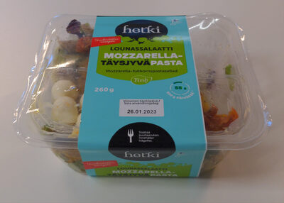Lounassalaatti mozzarella-täysjyväpasta