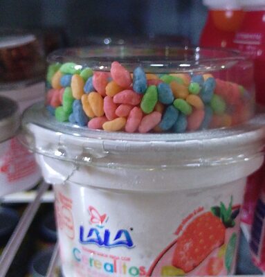 Lala Yogurt sabor fresa con cerealitos