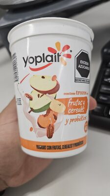 Yoplait: Cereales y frutas naturales