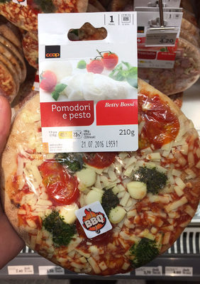 Pomodori e pesto