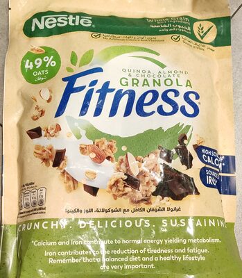 Granola fitness quinoa almond chocolate