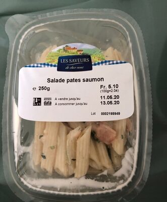 Salade de pâtes à la crlème et saumon