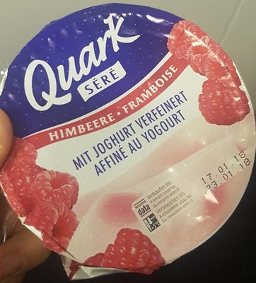 Quark Sére Mit Joghurt Verfeinert Affiné Au Yogourt