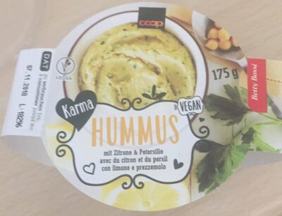 Hummus with lemon and parsley