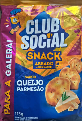 Snack salgado de trigo e batata sabor queijo parmesão