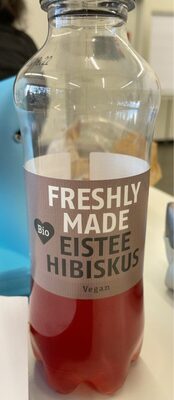 Freshly Made Eistee Hibiskus