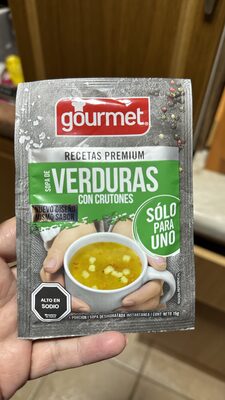 SOPA DE VERDURAS CON CRUTONES