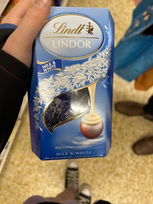 MILK & WHITE Lindt LINDOR IRRESISTIBLY SMOOTH MILK
