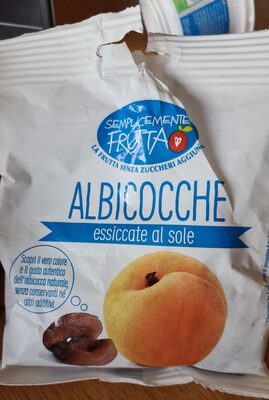 albicocche essiccate al sole