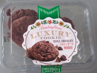 Luxury cookie triple chocolate
