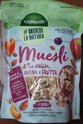 Muesli con miglio avena e frutta
