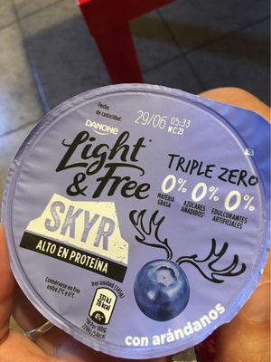 Light &free skyr