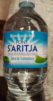 Agua mineral natural
