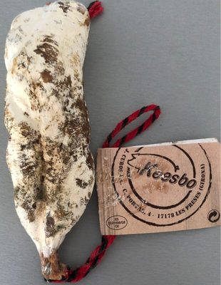 Saucisson avec noisette-grains du tournesol