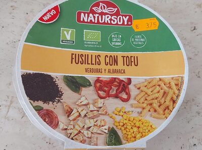 Fusilis con tofu verduras