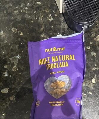 Nuez natural troceada