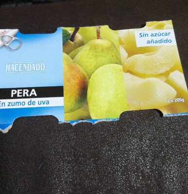 Pera en zumo de uva