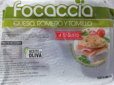Focaccia de queso, romero y tomillo