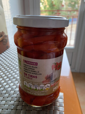 Pimientos rojos en tiras al ajillo