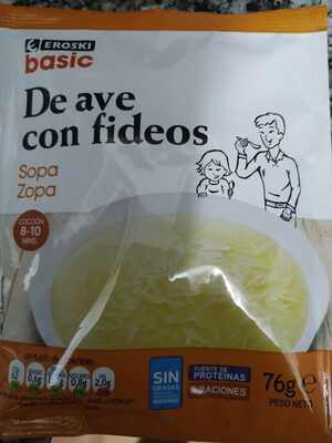 Sopa de ave con fideos