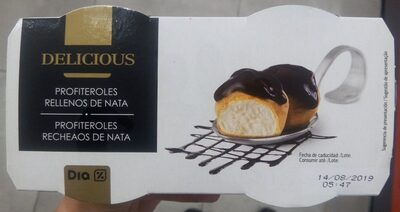Profiteroles rellenos de nata