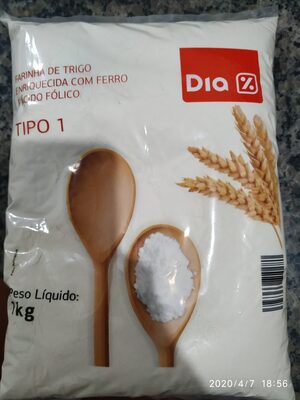 Farinha de trigo enriquecida com ferro e ácido fólico