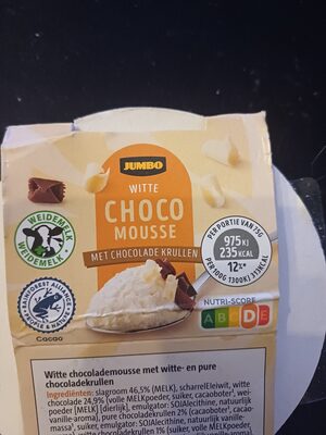 witte choco mousse met chocolade krullen