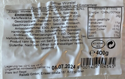 Berner Würstel mit Hamburgerspeck und Emmentaler