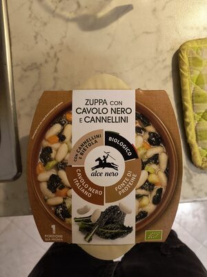 Zuppa con Cavolo Nero e Cannellini