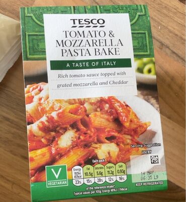 TOMATO & MOZZARELLA PASTA BAKE