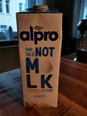 shhh this is Not Milk 1,8%