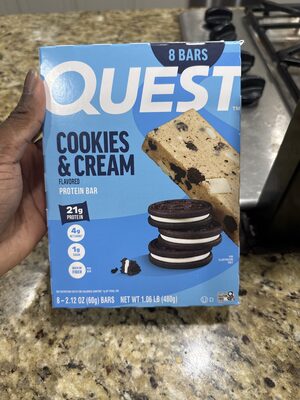 Quest Cookies & Cream Protein Bar