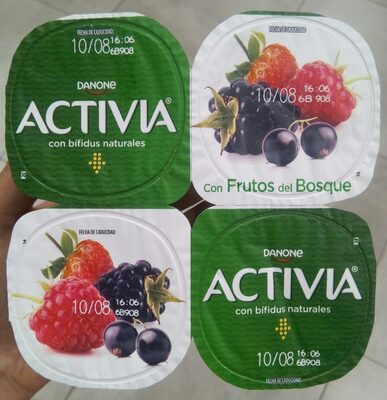 Activia con frutos del bosque