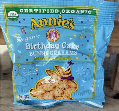 Bunny Grahams B-Day Cake