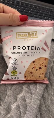 PROTEIN CRANBERRY + VANILLA SOFT COOKIE