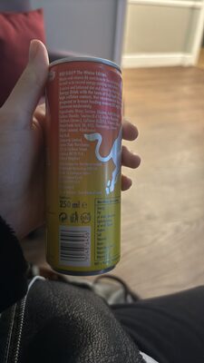THE WINTE EDITION Red Bull Fuji Apple & ENERGY DRI