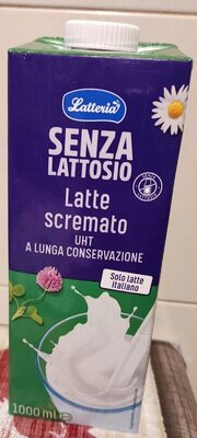 senza lattosio latte scremato uht a lunga conservazione