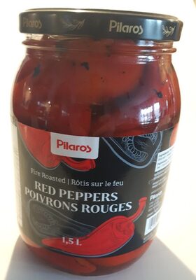 Poivrons rouges  rôtis sur le feu
