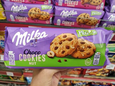 Choco cookies nuts Pieguski