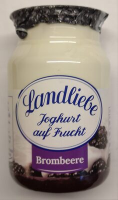 Joghurt auf Frucht Brombeere